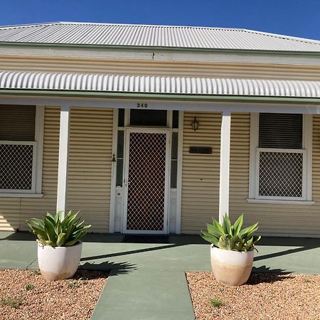 Maeville Cottage Broken Hill Exterior photo