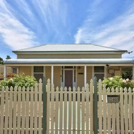 Maeville Cottage Broken Hill Exterior photo