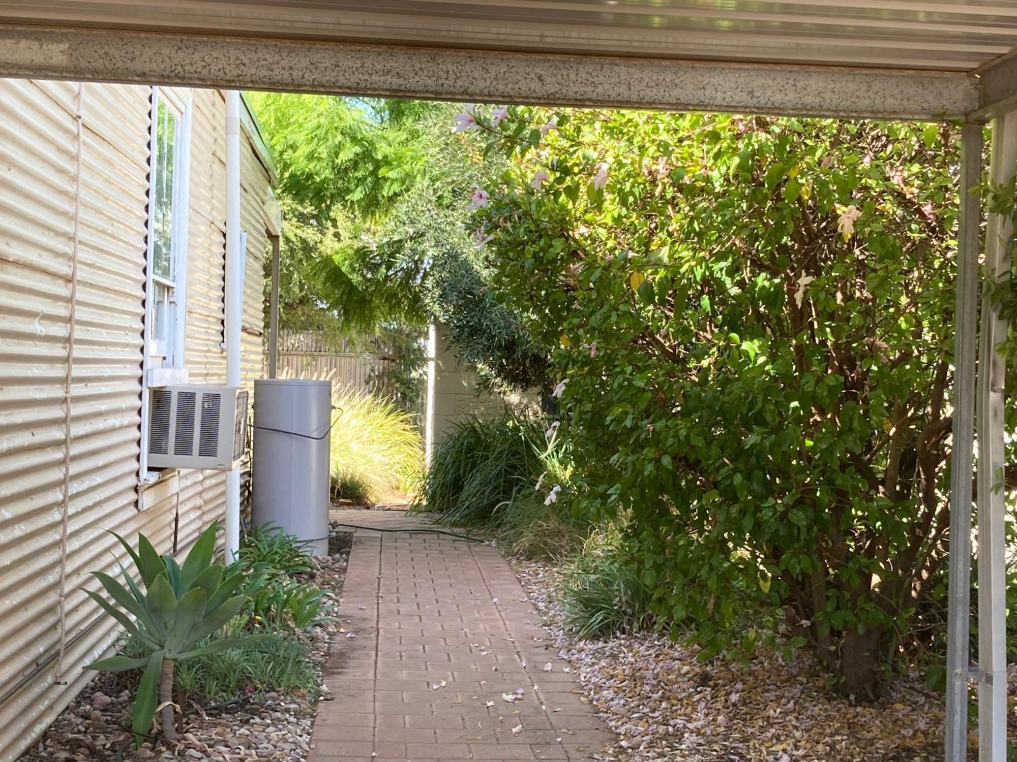 Maeville Cottage Broken Hill Exterior photo